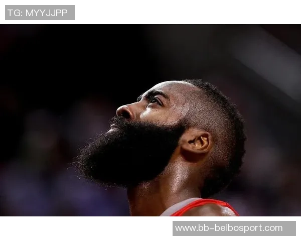 键盘侠詹冠里戴致敬哈登小里夫斯的传奇之路与篮球魅力