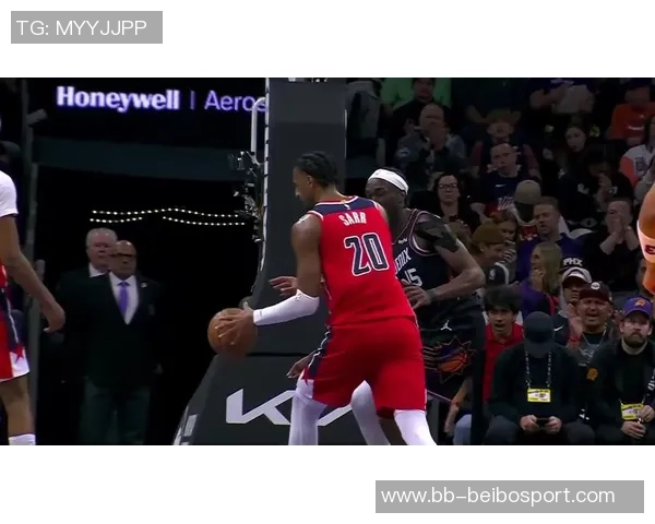 马威谈与布克的默契提升期待在比赛中更好地配合与理解